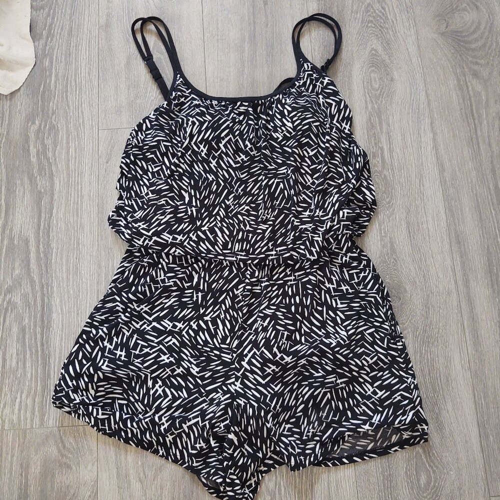 NWOT Maxine of Hollywood Romper/Jumper One Piece Swimsuit Tank and Shorts Style